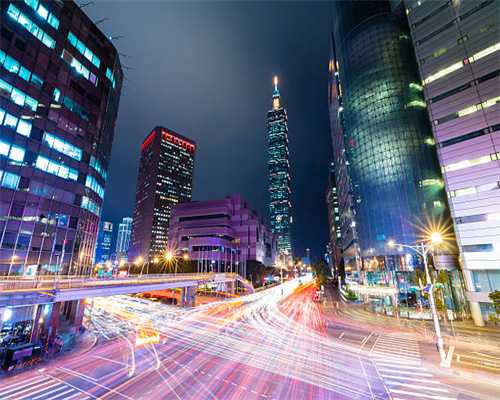 优秀作文赏析及高考写作点拨20篇（四）《为生命着色》