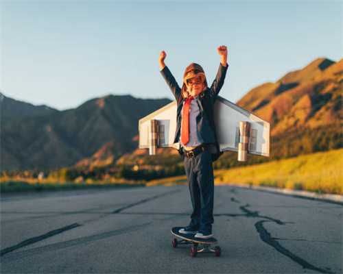 一条江水，有人为它诗，有人为它文，有人为它画，它究竟有多美