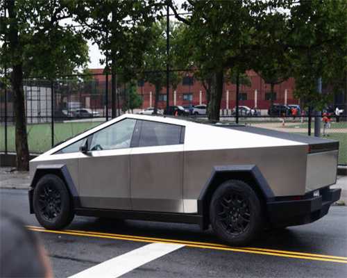 86岁，依然还能写不足0.5cm蝇头小楷！而且，这么美