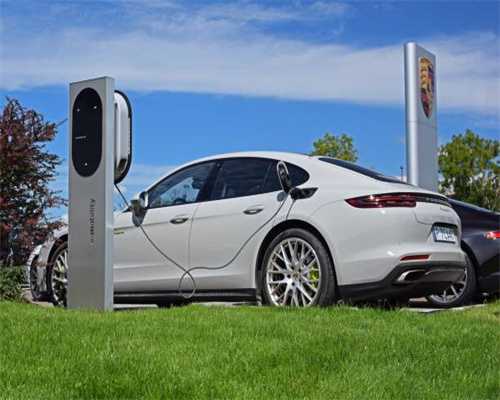 从坚实大地上获取文学养料